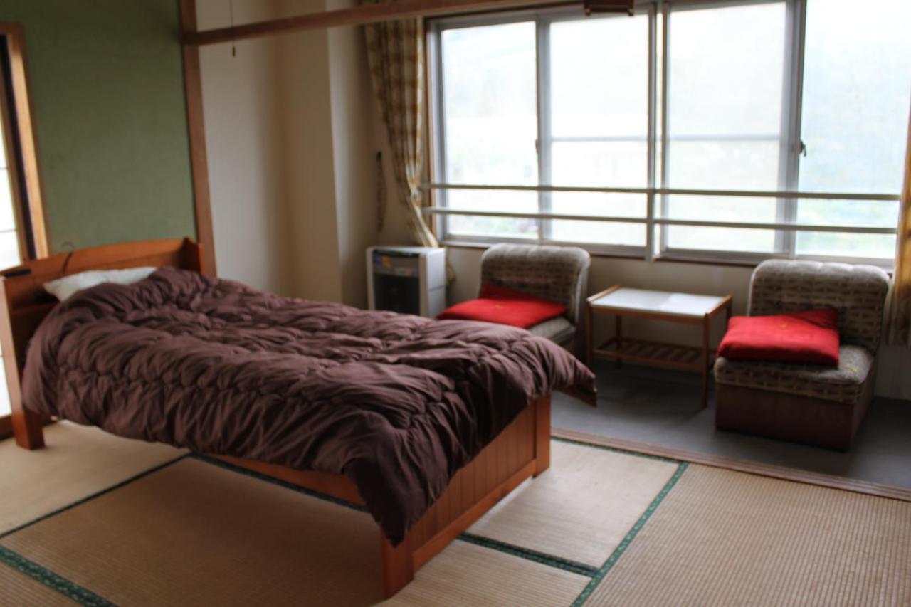 Cafe Cerisier栖里時絵 Hotel Myoko Buitenkant foto