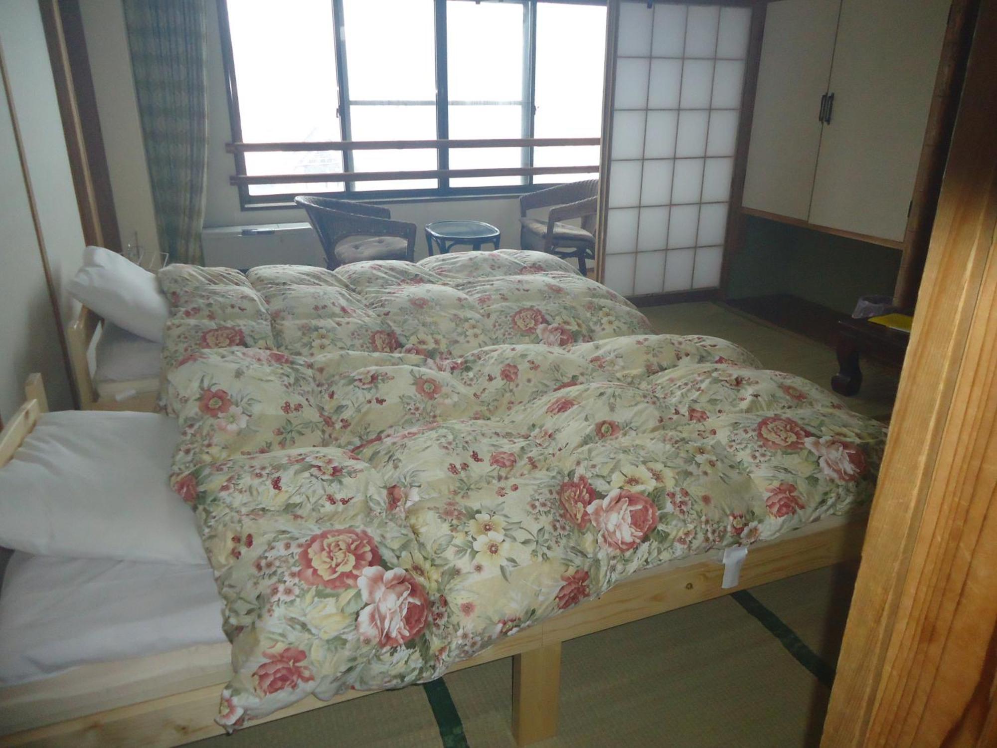 Cafe Cerisier栖里時絵 Hotel Myoko Buitenkant foto