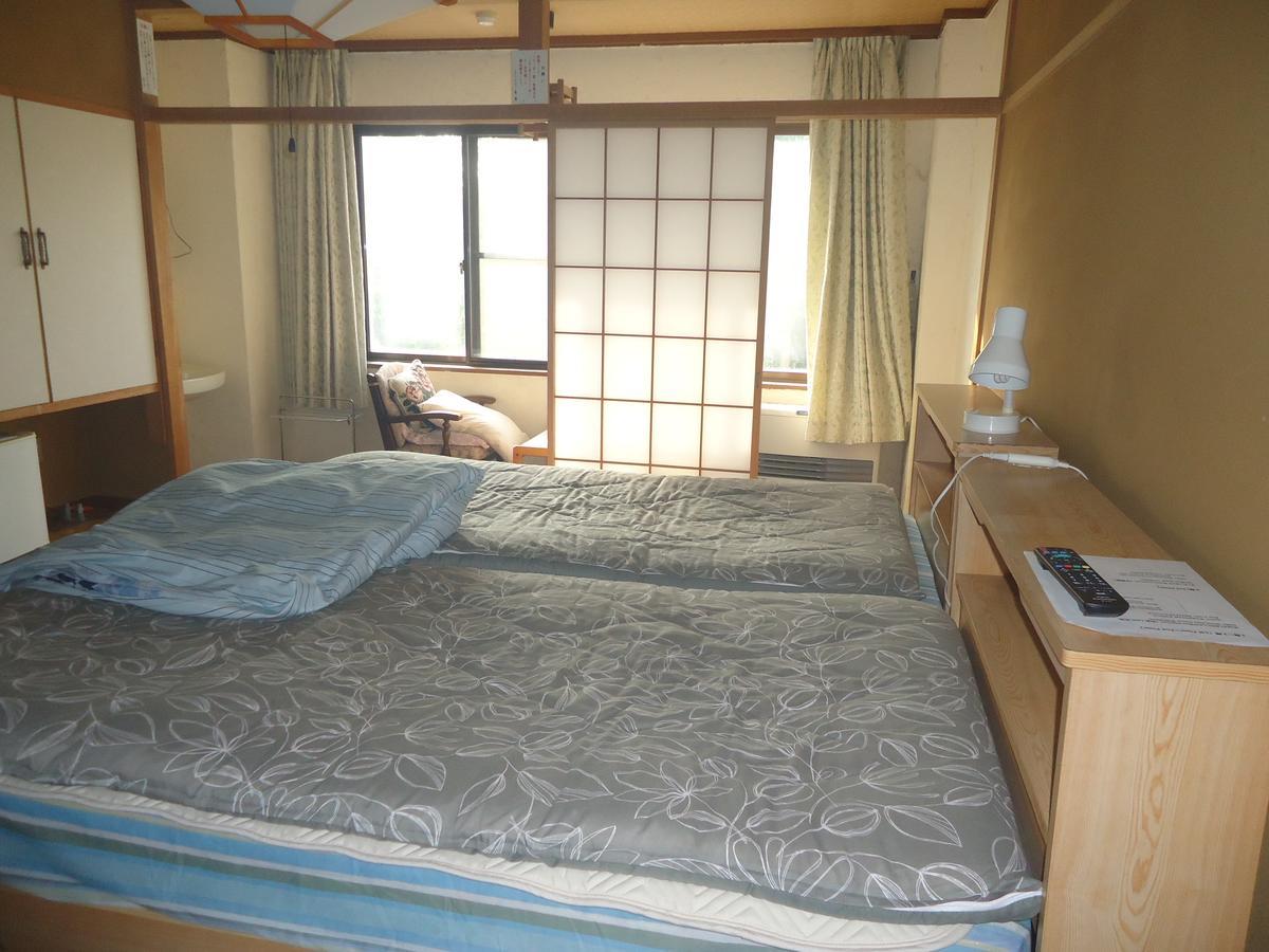 Cafe Cerisier栖里時絵 Hotel Myoko Buitenkant foto